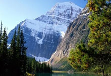 足总杯-利物浦4-0阿克灵顿晋级 阿诺德轰世界波基耶萨进首球.